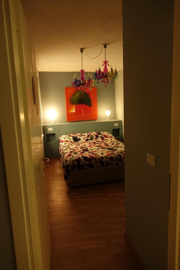 La Dimora Blu Apartment Parma Bagian luar foto